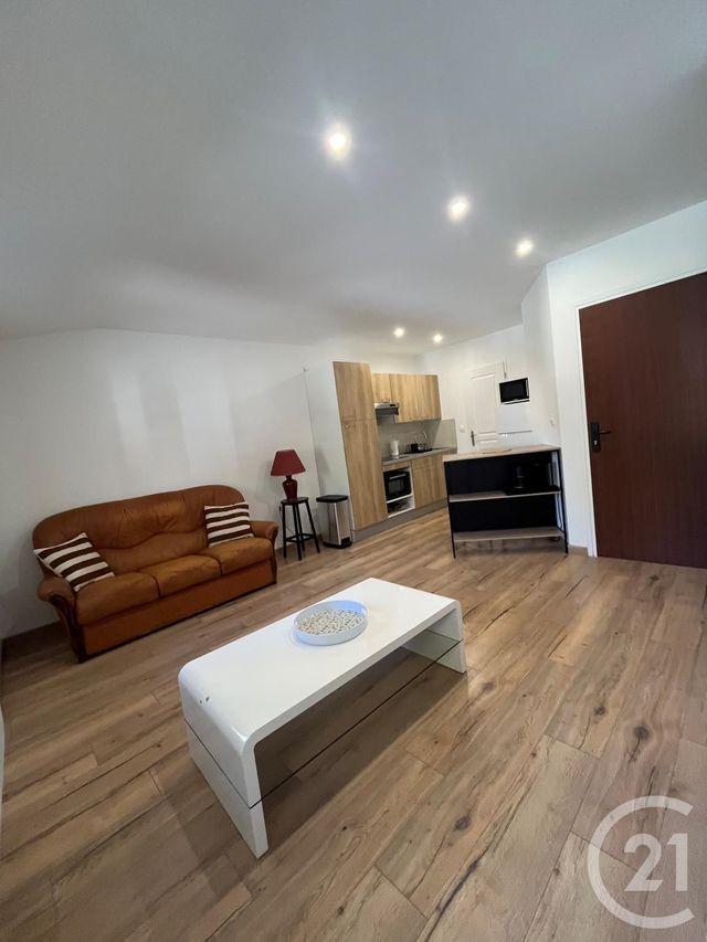 Appartement F1 à louer - 1 pièce - 24.39 m2 - ST CYR SUR MER - 83 - PROVENCE-ALPES-COTE-D-AZUR - Century 21 Cabinet Berenger