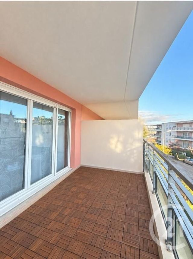 Appartement F2 à louer - 2 pièces - 43.0 m2 - LA CIOTAT - 13 - PROVENCE-ALPES-COTE-D-AZUR - Century 21 Cabinet Berenger